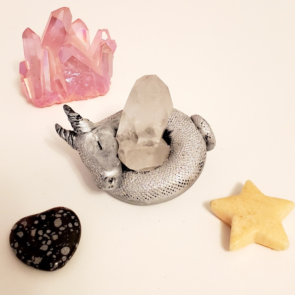 Silver sleeping dragon with crystal point, rainbow shimmer, great condition